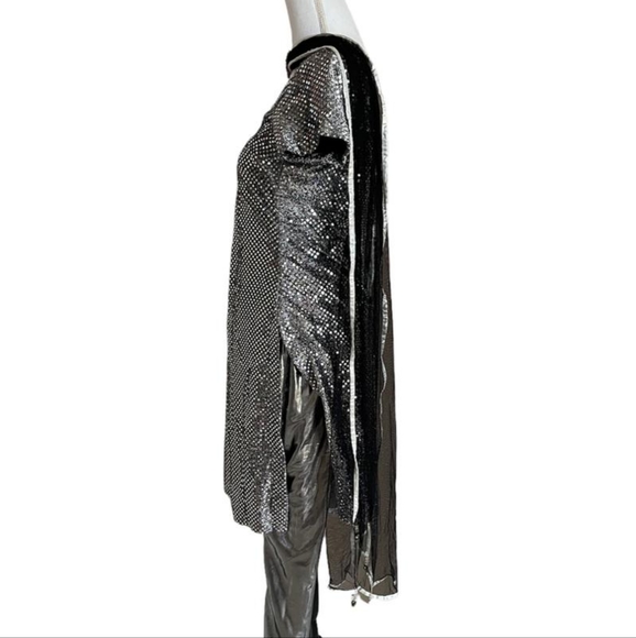 3 piece Indian Kurti Monochrome
Preloved in excellent condition - Picture 2 of 4